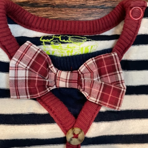 Adorable onesie bow tie shirt, 👔 3-6 mo (110) - Picture 5 of 6